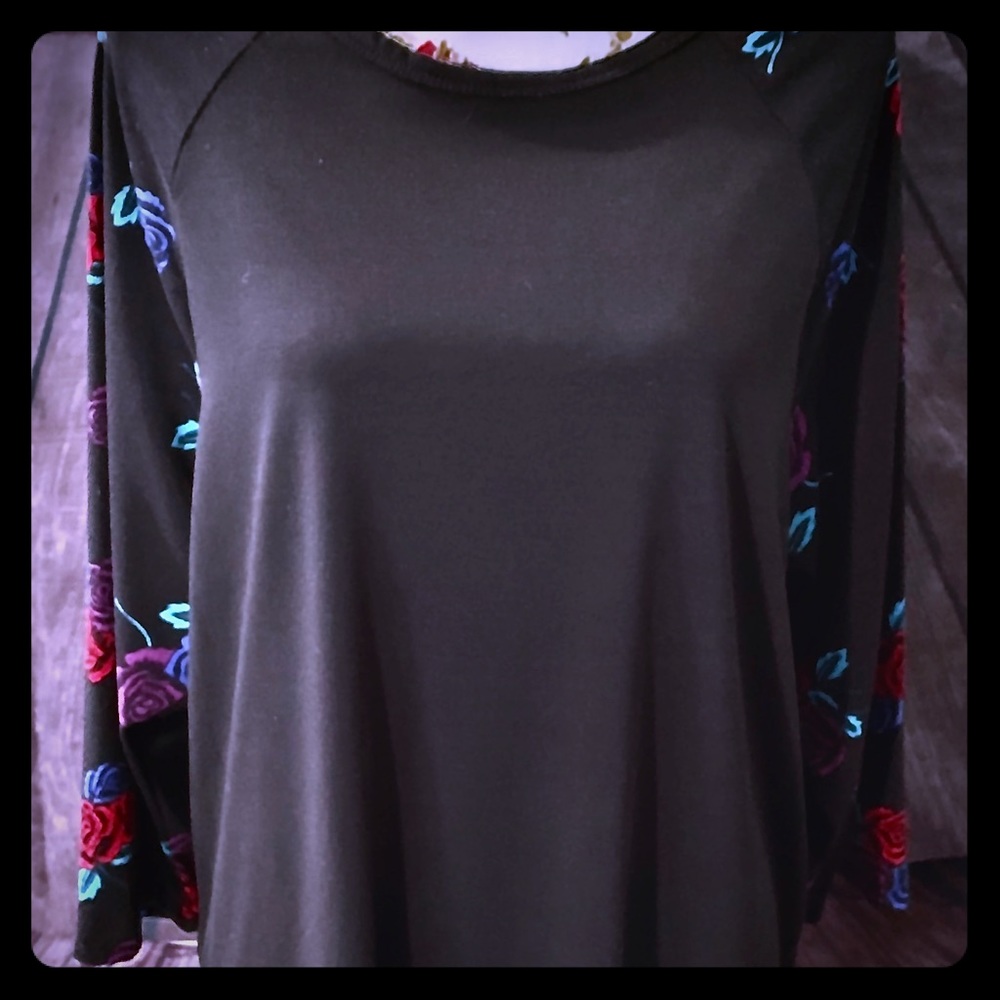 Lularoe Raglan